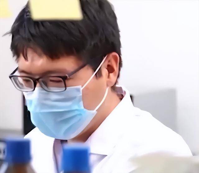 富拓外汇官网地址这个技巧，90%的人还不知道如何在MT4中快速查找当前周期
